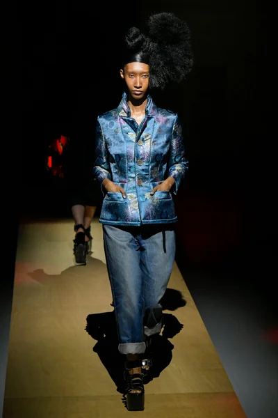 Look 33